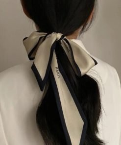 클래식 레터링 자카드 니트 머플러